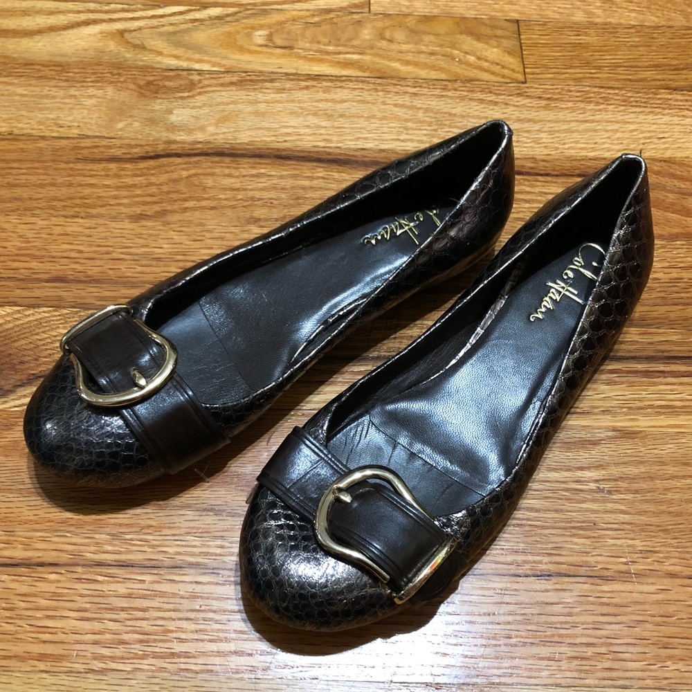 Cole Haan Snakeskin Leather Gold buckle Size 8